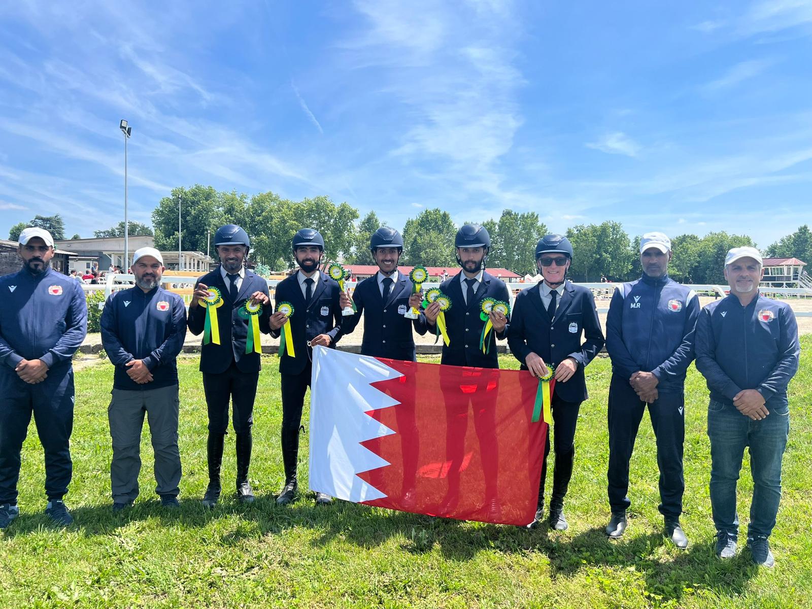 في خطوة تعكس الإصرار على مواصلة الإنجازات ... فريق وزارة الداخلية لقفز الحواجز يحقق المركز الأول بالبطولة المحلية بإيطاليا من بين 235 فارسا<